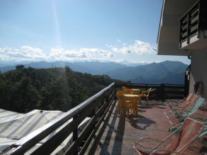 Gallery image of Albergo Casa Della Neve in Stresa