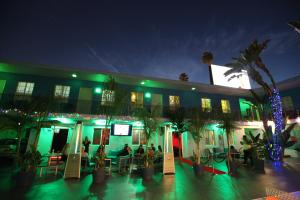 Banana Bungalow Hollywood Hotel & Hostel 평면도