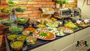 Jedlo v apartmánovom hoteli alebo blízkom okolí