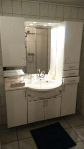 Koupelna v ubytování Gästehaus Uwe&Heidi