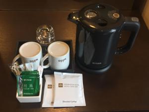 Příslušenství pro přípravu čaje a kávy v ubytování Akihabara Washington Hotel