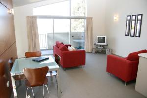 Zona d'estar a Oceans Resort Whitianga