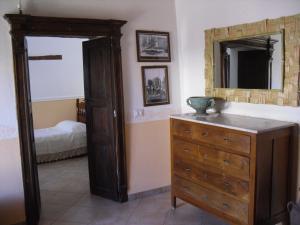 A bed or beds in a room at Nonna Murtas