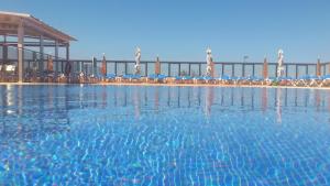 Bazén v ubytovaní Hotel Univers alebo v jeho blízkosti