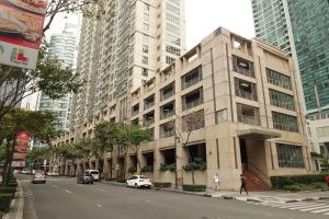 Gallery image of Modern Asian Condo at Forbeswood Parklane The Fort BGC in Manila
