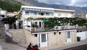 Nespecifikovaný výhled na hory nebo výhled na hory při pohledu z apartmánu