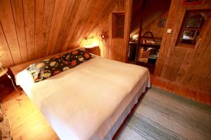 Postel nebo postele na pokoji v ubytování Metsara B & B