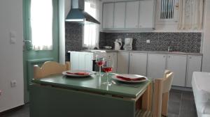 Cuina o zona de cuina de St George Antiparos Apartments and studios