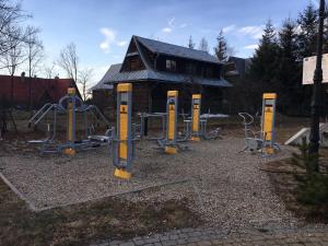 Detský kútik v ubytovaní Apartament Skandynawska Prostota z basenem i sauną