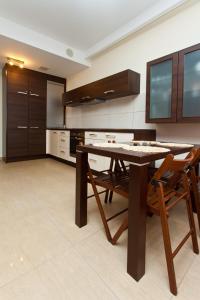 Köök või kööginurk majutusasutuses Apartamenty Olimpic