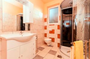 Kúpeľňa v ubytovaní Holiday Home Villa Marin + 37 fotografií