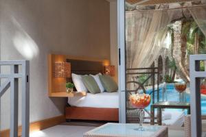 Letto o letti in una camera di Agamim by Isrotel Collection