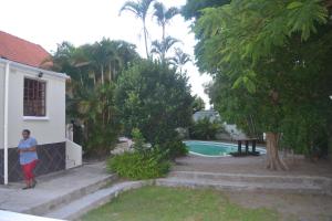 Bazén v ubytování Cycad Lodge nebo v jeho okolí