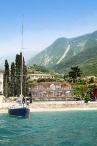 Foto dalla galleria di Ambienthotel Spiaggia a Malcesine