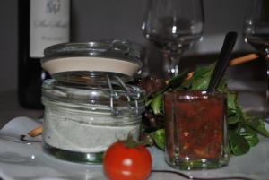Nápoje v ubytování Hôtel Restaurant Le Provençal