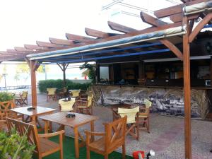 Ресторан / где поесть в Karfas Bay View