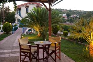 Сад в Karfas Bay View