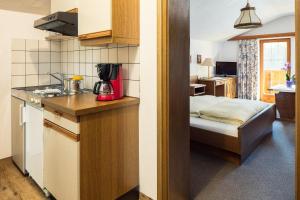 A kitchen or kitchenette at Haus am Mühlanger