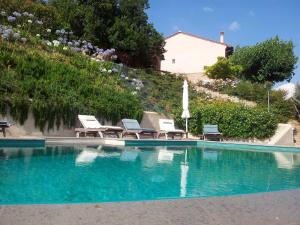 Bazén v ubytování Villa Monterosoli nebo v jeho okolí