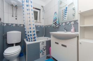 Kúpeľňa v ubytovaní Apartment Lelas + 19 fotografií