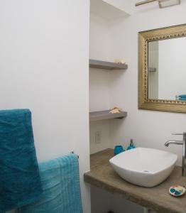 Koupelna v ubytování Bellevue Suites