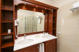 A bathroom at Foresteria La Torretta