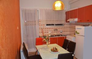 Kuchyňa alebo kuchynka v ubytovaní Kalimera Apartment