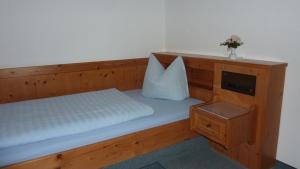 Postel nebo postele na pokoji v ubytování Hotel Hubertus