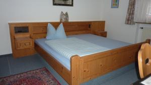 Postel nebo postele na pokoji v ubytování Hotel Hubertus