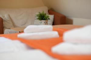 Postel nebo postele na pokoji v ubytování Hotel Paradies