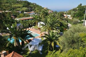 Bazén v ubytování Villa Annalaura nebo v jeho okolí