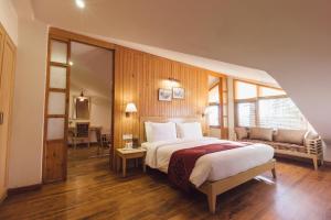 Gallery image of Hotel Willow Banks - Boutique 4 star Hotel on the Mall Road Shimla in Shimla