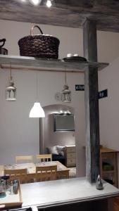 Kuchnia lub aneks kuchenny w obiekcie Apartament pod Piernikiem
