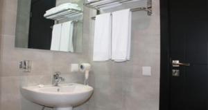 Ένα μπάνιο στο Ubay Hotel
