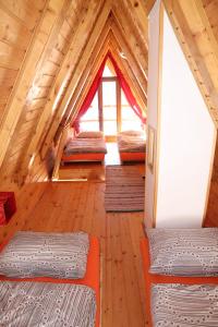Katil atau katil-katil dalam bilik di Holiday Home Edi +48 gambar