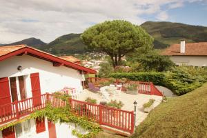 Nespecifikovaný výhled na hory nebo výhled na hory při pohledu z bed and breakfast