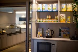 Köök või kööginurk majutusasutuses Familienhotel Felsenhof