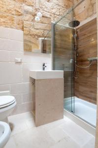 Um banheiro em Vico Sant'Antonio