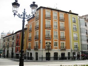 Afbeelding uit fotogalerij van Hotel Vía Gótica in Burgos