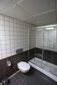 Koupelna v ubytování Rumi Hotel