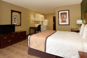 Postel nebo postele na pokoji v ubytování Extended Stay America Suites - White Plains - Elmsford