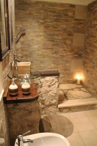 Kupatilo u objektu Antica Corte del Castello