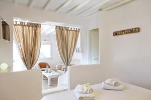 Foto da galeria de La Maison Blanche em Agios Stefanos