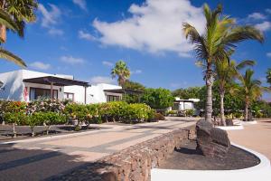 Foto de la galería de Bungalows Playa Limones en Playa Blanca