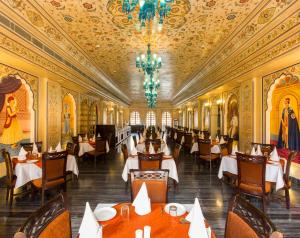 Restaurace v ubytování Umaid Haveli-A Heritage Style Hotel & Resort