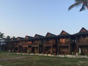 Tòa nhà nơi resort tọa lạc