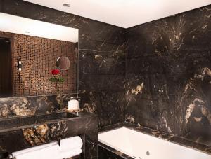 Claris Hotel & Spa GL, a Small Luxury Hotel of the World的一间浴室