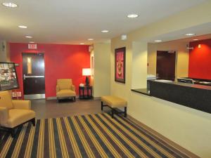 a lobby with two chairs and a waiting room at Extended Stay America Premier Suites - Fort Lauderdale - Convention Center - Cruise Port in Fort Lauderdale