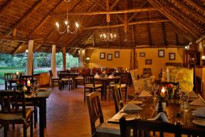Restaurace v ubytování Rivertrees Country Inn