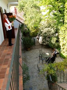 Ein Balkon oder eine Terrasse in der Unterkunft Hotel Krug